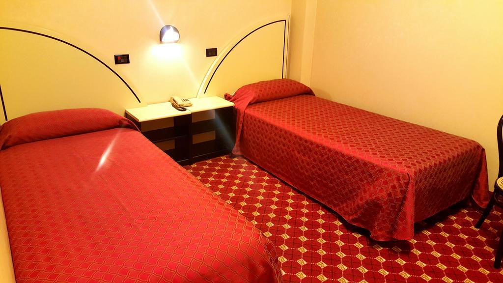 Hinterland Hotel Quartu SantʼElena Oda fotoğraf